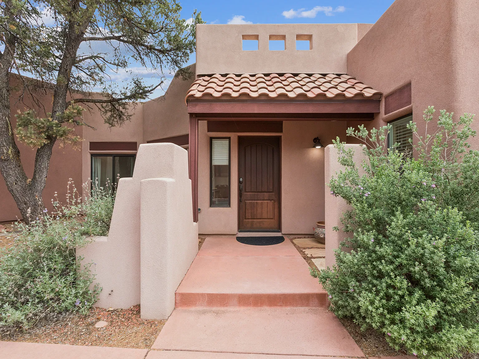 30 Monterey Cir — Photo 2
