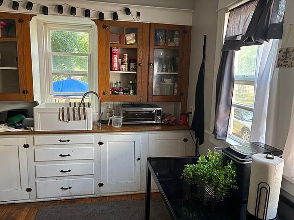 5th image of 1691 Terrace St