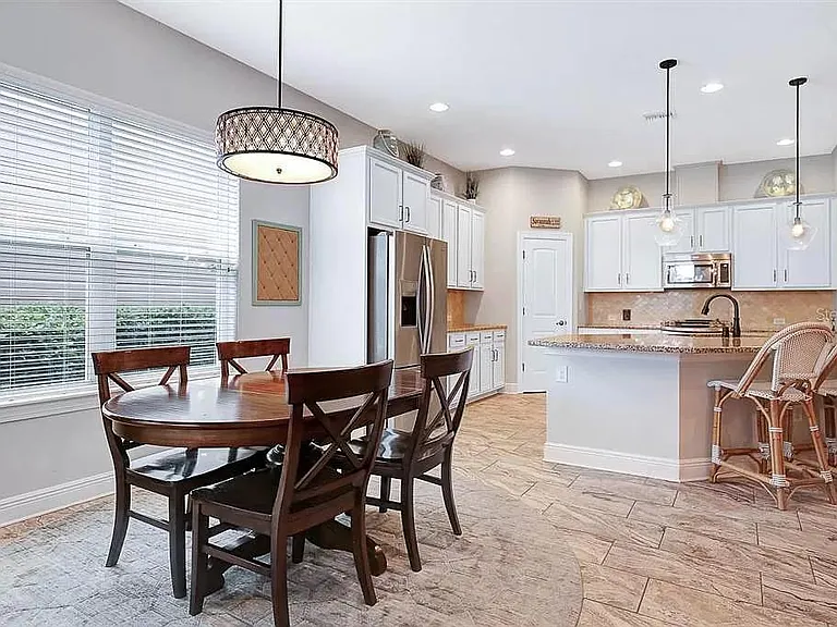 6010 Village Center Dr — Photo 8