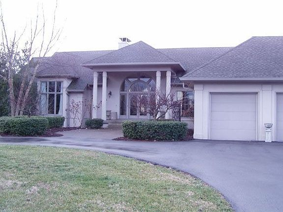 5th image of 490 Brooks Ln
