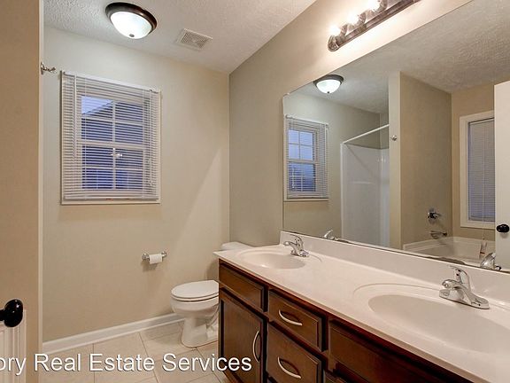 5th image of 1037 Freedom Dr