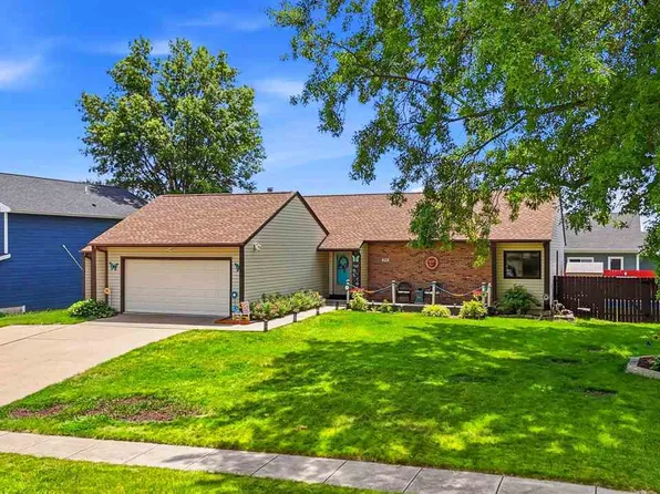 398 Sierra Trce, Coralville, IA 52241