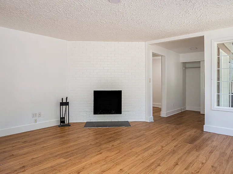 1115 NE 63rd St — Photo 45