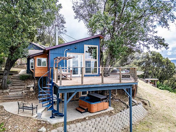 5th image of 51571 Coyote Ridge Rd