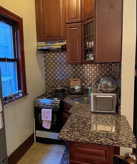 45 Grove St #1B — Photo 8