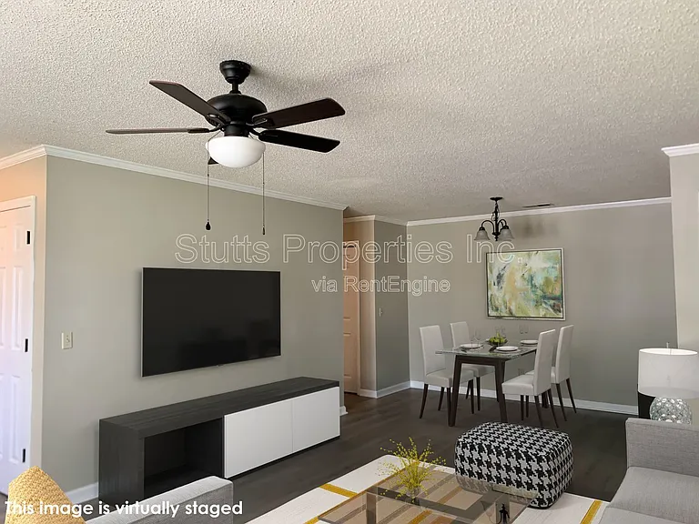3450 Cloverdale Rd #20 — Photo 1
