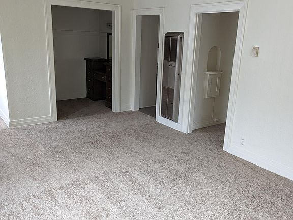 3rd image of 401 N Palm Ave #B