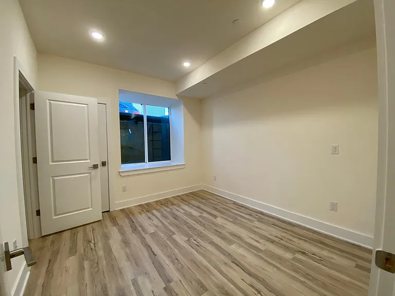 1704 N Marshall St #1 — Photo 15