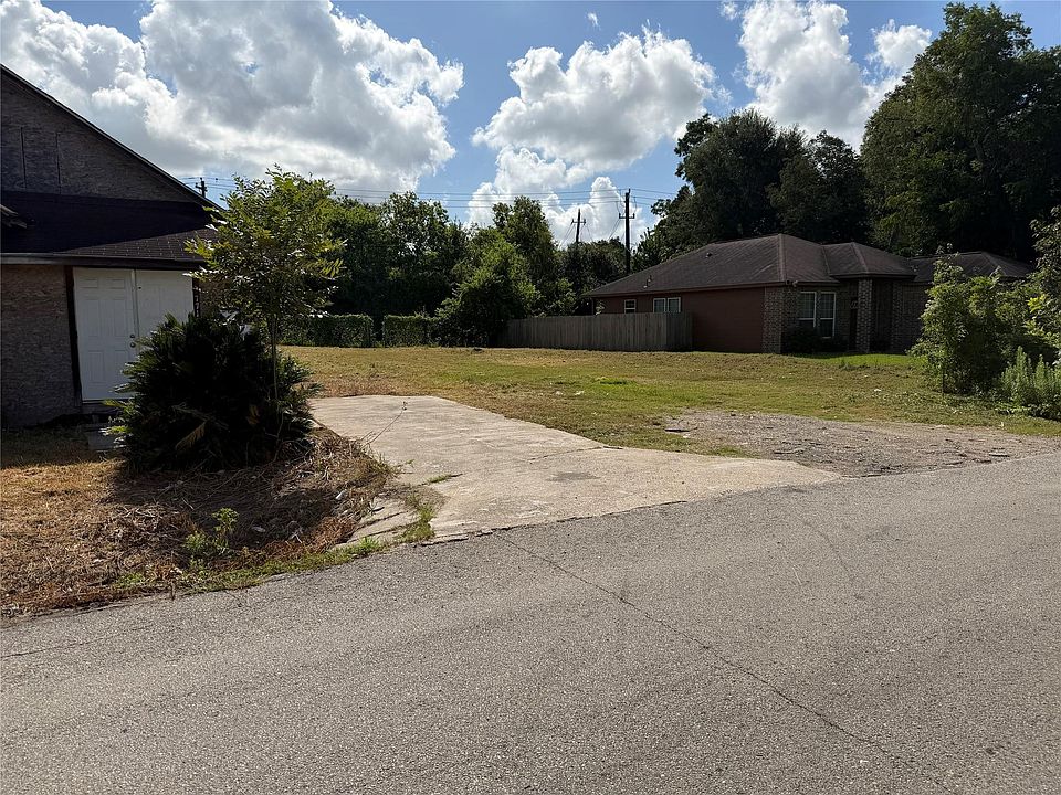 2nd image of 7717 Independence St