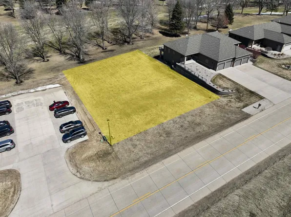391 202nd St, Arnolds Park, IA 51331