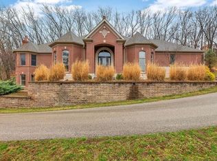 416 Kiefer Creek Rd, Ballwin, MO 63021