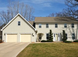 245 Traders Point Ln, Green Bay, WI 54302