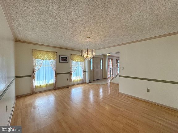 3rd image of 2530 Klockner Rd