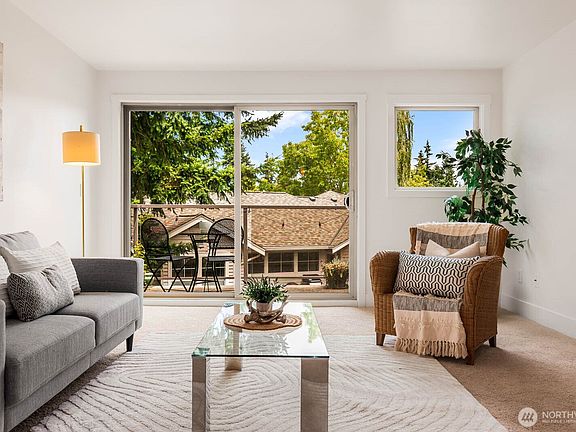 4th image of 8503 Bowdoin Way #201