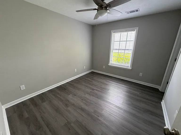 219 Long Creek Dr — Photo 23