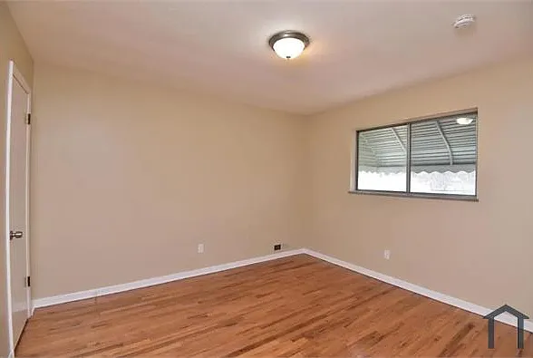 10204 S Highland Ave #UP — Photo 11