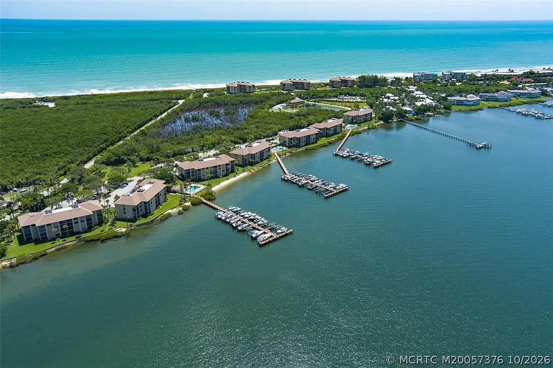 2 bed, 2.0 bath, 1233 sqft, $4,500 — Photo 2