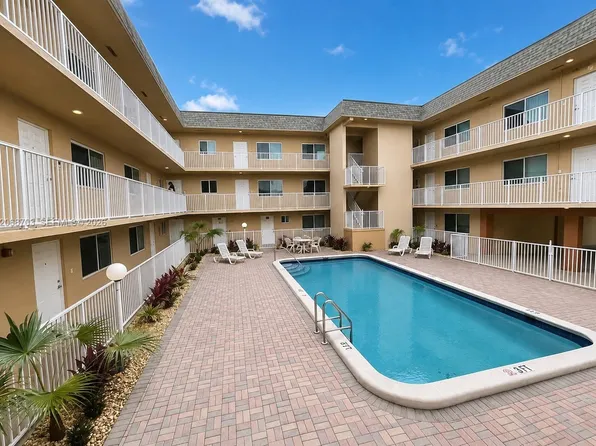 7910 Taft St APT 208, Hollywood, FL 33024