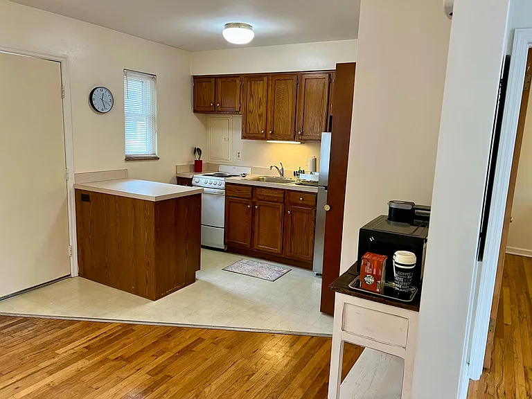 982 Hilo Ln — Photo 9