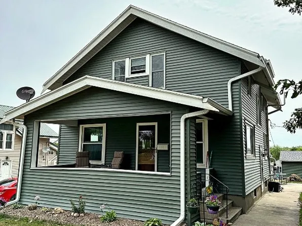 1901 10th Ave, Belle Plaine, IA 52208