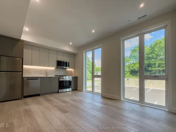 14 Stevenson St N #6, Guelph, ON N1E 5A4