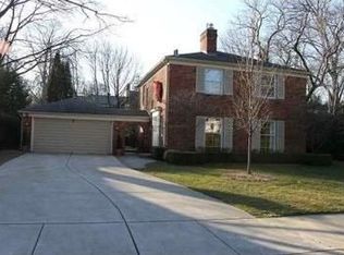 27 McKinley Pl, Grosse Pointe Farms, MI 48236