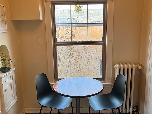 5th image of 1121 17th Ave E #303