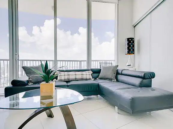 3rd image of 5614-1750 N Bayshore Dr #D