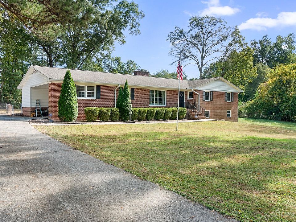 1st image of 3712 Southwood Dr
