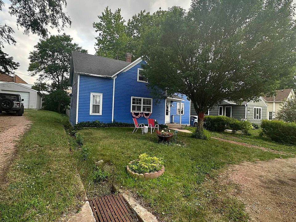 2nd image of 231 Lovely Ave