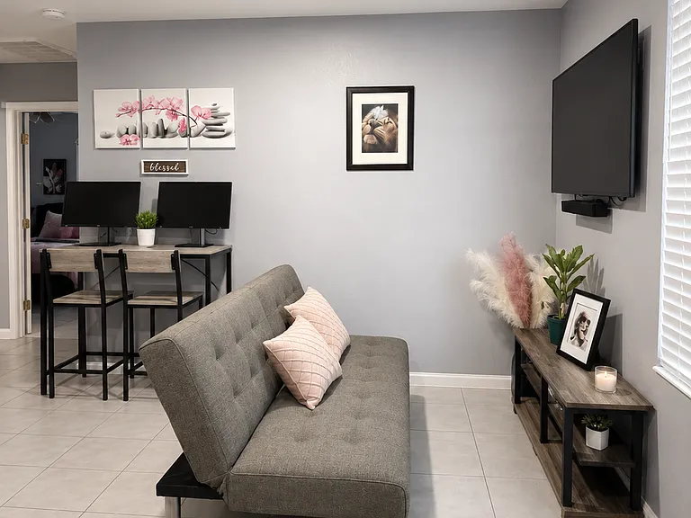 4410 S 12th Dr #2 — Photo 3