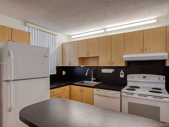 4th image of 1801 S Treasure Dr APT 416