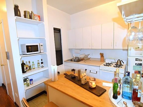 4th image of 57 W 105th St APT 3B