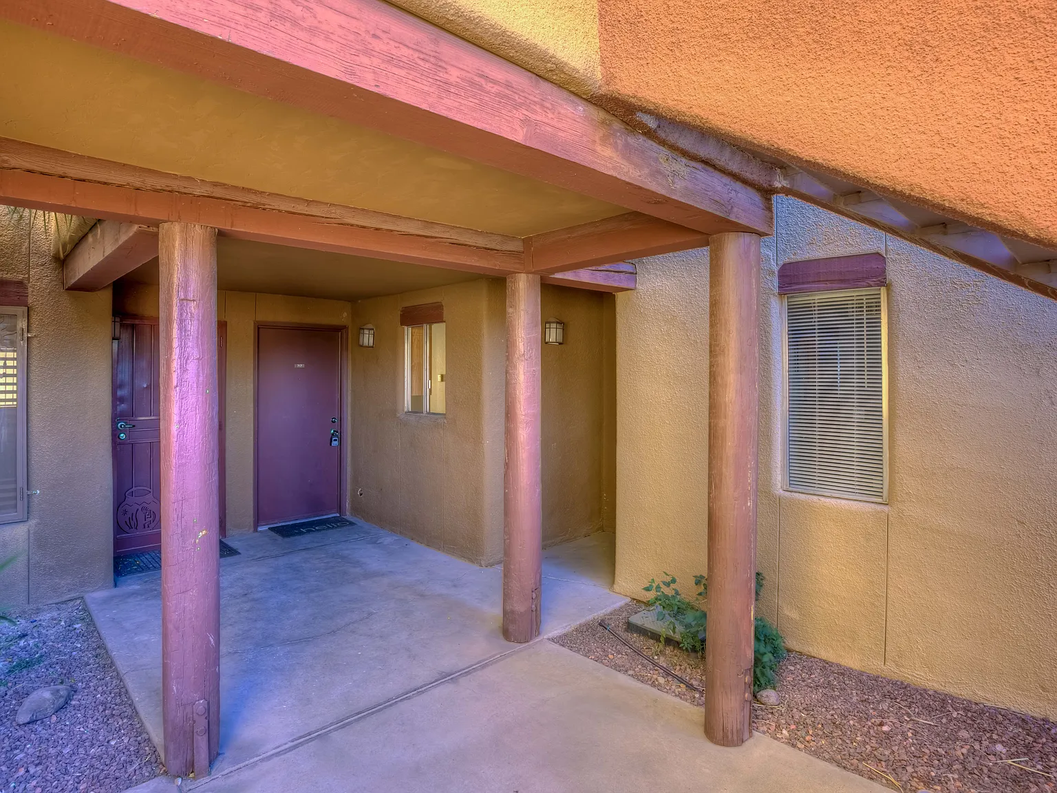 2 bed, 608 sqft, $925 — Photo 2