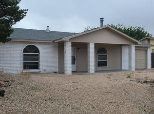 500 Swinging Spear Rd, Roswell, NM 88201