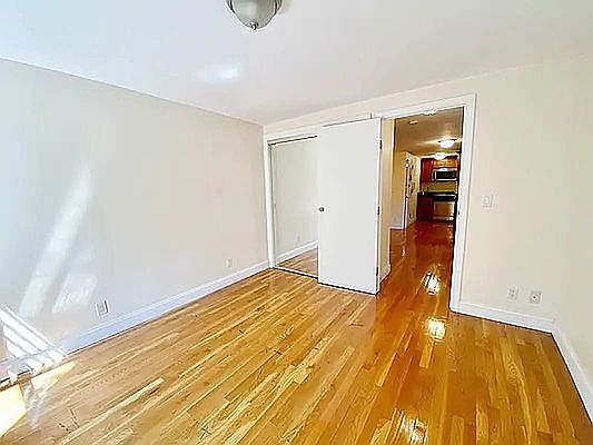 4th image of 278 E 10th St APT 5