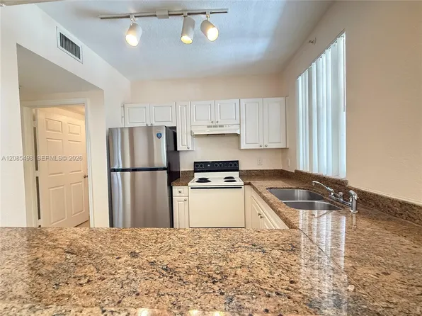 6796 W Sample Rd #6796, Pompano Beach, FL 33067
