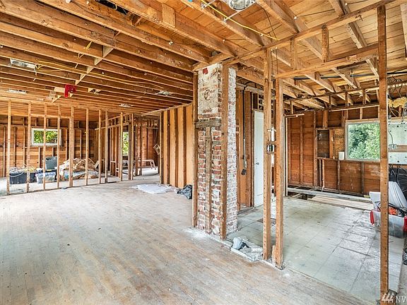 4th image of 10220 Jovita Blvd E