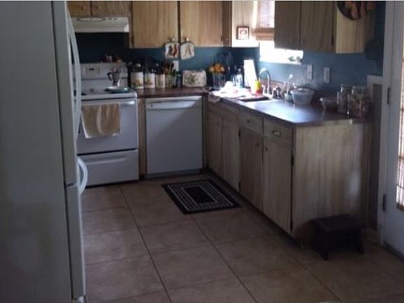 2nd image of 4413 Pine Villa Cir
