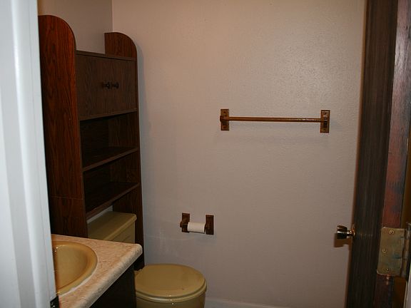 Main bathroom