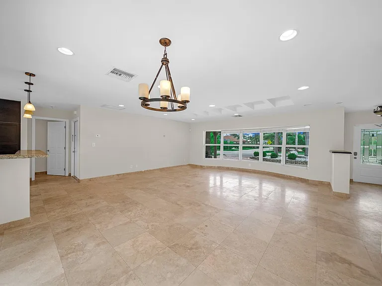 4021 Bayview Dr — Photo 14