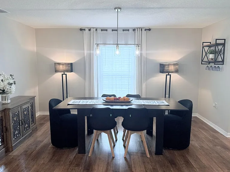 24 Round Mill Ln — Photo 7