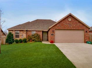 2863 Cassius Ln, Fayetteville, AR 72704
