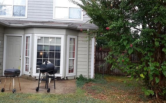 3rd image of 318 Pool Dr
