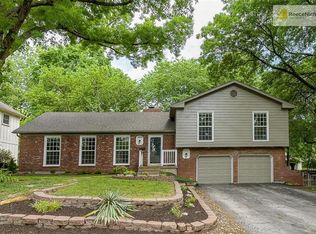 5808 W 94th Ter, Overland Park, KS 66207