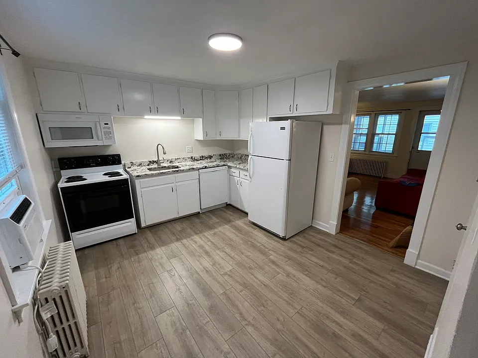 Eat -In Kitchen including dishwasher , microwave
