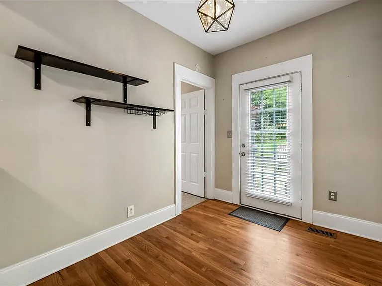 976 Hall Pl NW — Photo 21