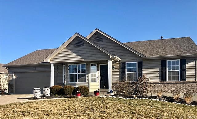 2nd image of 125 Winding Pine Ln