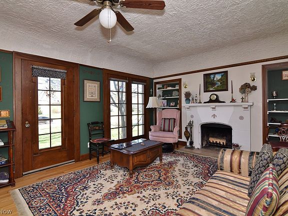 5th image of 1027 Lander Rd