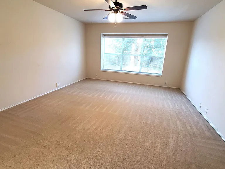 3021 Sawgrass Dr — Photo 9